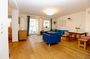 MODERN spacious, 2 BEDROOM, FREE PARKING